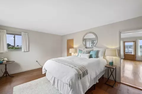 7 Mariners Ln, Marblehead, MA 01945 photo 12