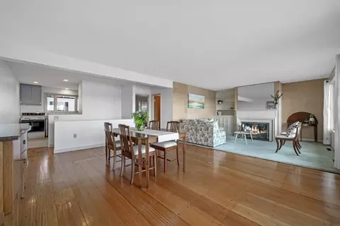7 Mariners Ln, Marblehead, MA 01945 photo 6