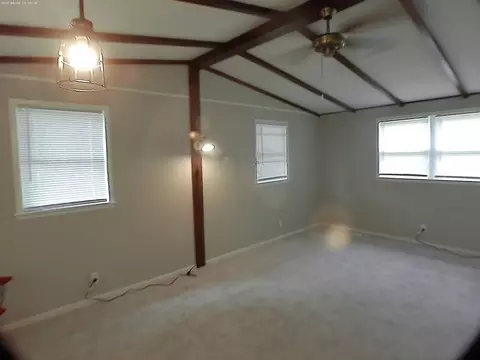 178 Slumber Ln, Springfield, MA 01128 photo 4