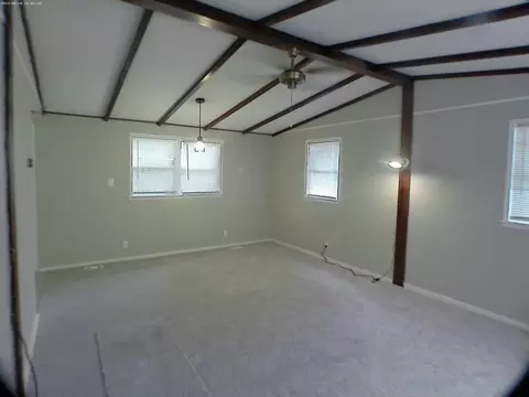 178 Slumber Ln, Springfield, MA 01128 photo 3