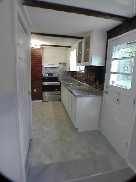 178 Slumber Ln, Springfield, MA 01128 photo 8