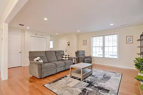 11 Mendon Rd #E, Attleboro, MA 02703 photo 8