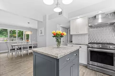 33 Curtis Rd, Natick, MA 01760 photo 4