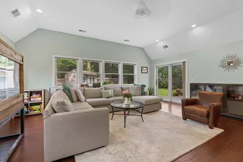33 Curtis Rd, Natick, MA 01760 photo 10