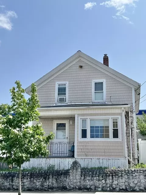 208 Coffin Ave, New Bedford, MA 02746