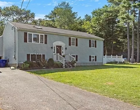 45 Windsor Ct, Taunton, MA 02718