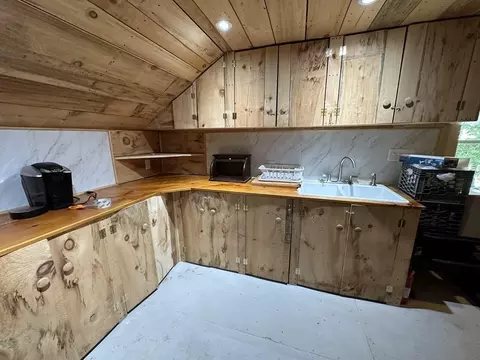 24 High St, Ware, MA 01082 photo 4