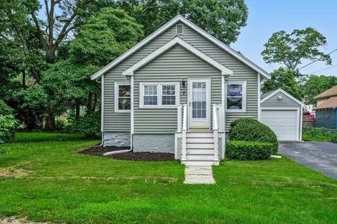 7 Pauline St, Randolph, MA 02368