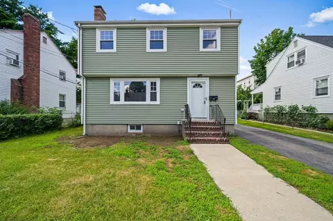 28 Hartlawn Rd, Boston, MA 02132