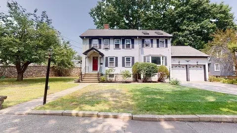 12 Waverley Oaks Rd, Waltham, MA 02452