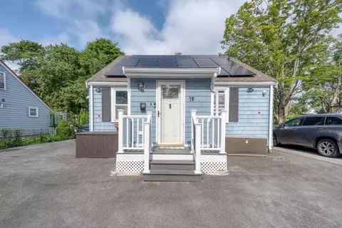 19 Crescent Rd, Weymouth, MA 02191