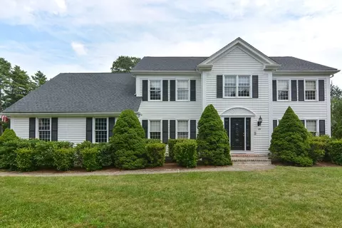 120 Laurie Ln, Wrentham, MA 02093