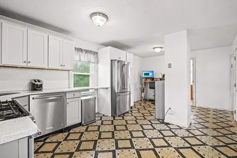 162 Gerrish Ave, Dracut, MA 01826 photo 4
