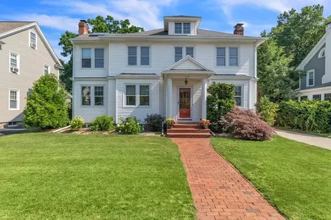 108 Greenacre Ave, Longmeadow, MA 01106