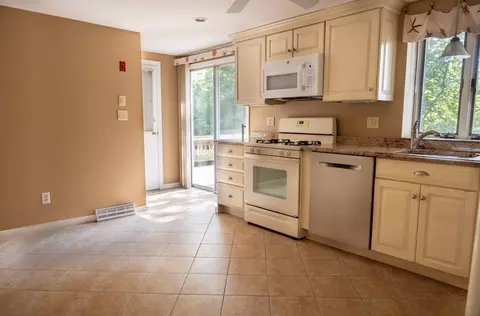 76 Longfellow Dr, Barnstable, MA 02632 photo 3