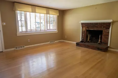 76 Longfellow Dr, Barnstable, MA 02632 photo 8