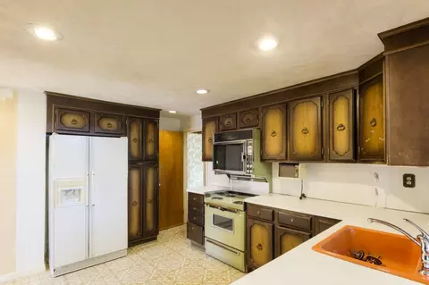 8 Rustic Dr, Worcester, MA 01609 photo 17