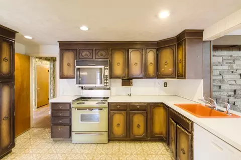 8 Rustic Dr, Worcester, MA 01609 photo 19