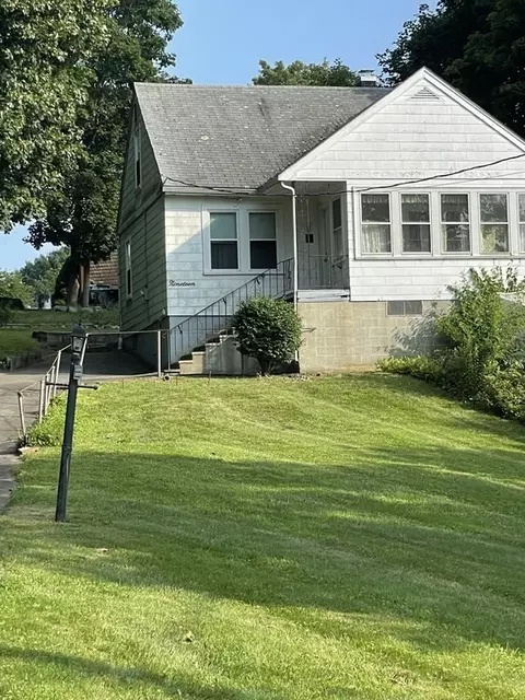 19 Garfield Ave, Danvers, MA 01923