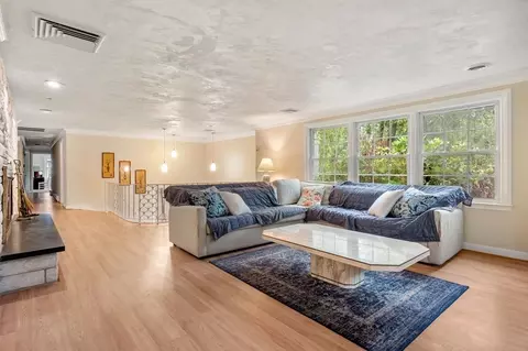 23 Mohawk Rd, Canton, MA 02021 photo 4