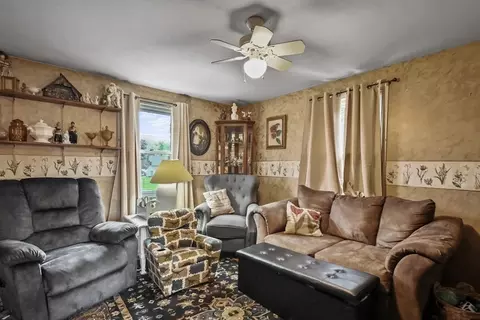 17 Hampton St, Worcester, MA 01604 photo 7