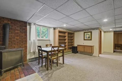 17 Hampton St, Worcester, MA 01604 photo 16