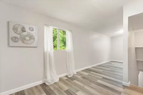67 North St, Worcester, MA 01605 photo 5