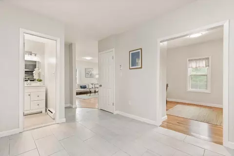 67 North St, Worcester, MA 01605 photo 10