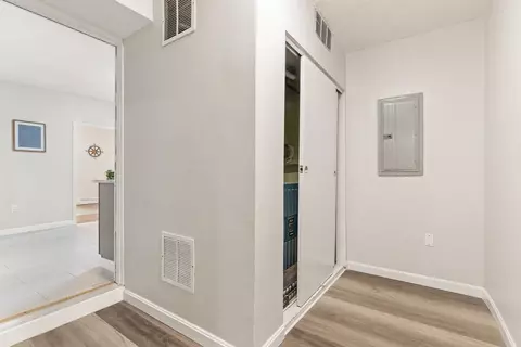 67 North St, Worcester, MA 01605 photo 9