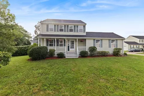 16 Heritage Path, Millis, MA 02054