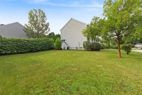 16 Heritage Path, Millis, MA 02054 photo 31