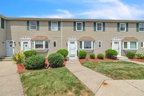55 Pleasant St #11, Granby, MA 01033