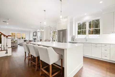 7 Wayside Rd, Natick, MA 01760