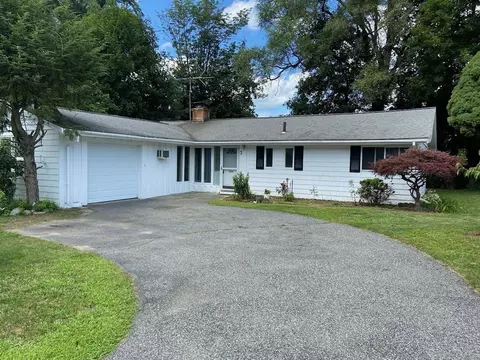 7 Ruth Dr, Framingham, MA 01701