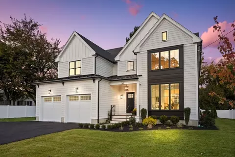385 Lowell St, Lexington, MA 02420