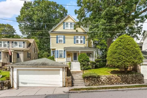 50 Briggs St, Melrose, MA 02176