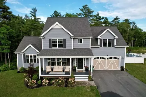 8 Ironwood Rd, Pembroke, MA 02359