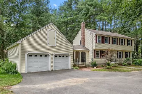 34 Nutting Rd, Westford, MA 01886