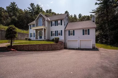 3 Jamie Way, Tyngsborough, MA 01879