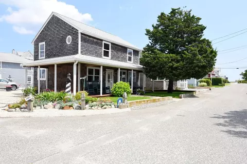 14 Brighton St, Marshfield, MA 02050