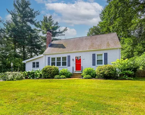 117 Brook St, Franklin, MA 02038