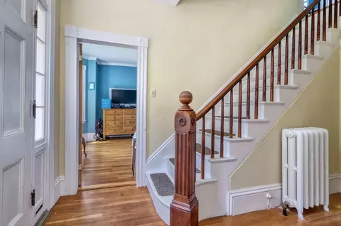 132 Lothrop St, Beverly, MA 01915 photo 3