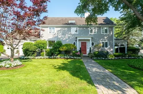 47 Orchard St, Marblehead, MA 01945 photo 2