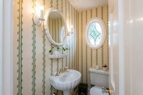 47 Orchard St, Marblehead, MA 01945 photo 22