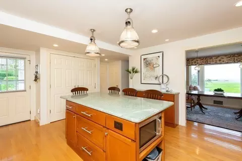 47 Orchard St, Marblehead, MA 01945 photo 12