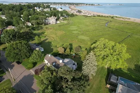 47 Orchard St, Marblehead, MA 01945 photo 3