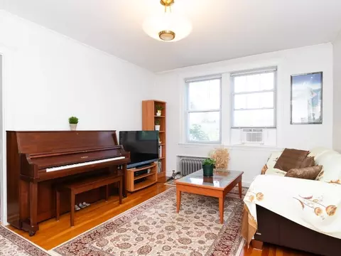 183 Kent St #6, Brookline, MA 02446