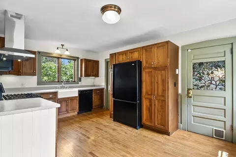 779 School St, Webster, MA 01570 photo 6