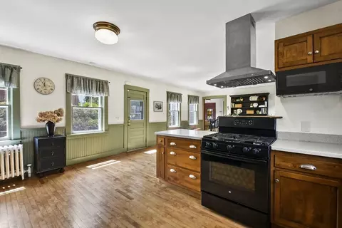 779 School St, Webster, MA 01570 photo 8