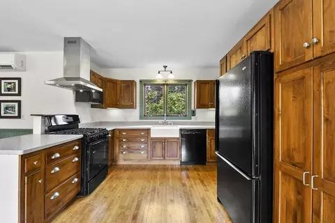 779 School St, Webster, MA 01570 photo 7